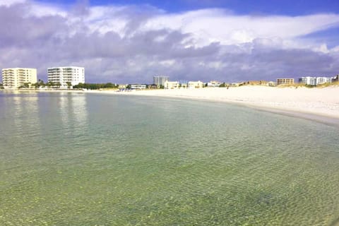 Beach Side- Harbor View House in Destin