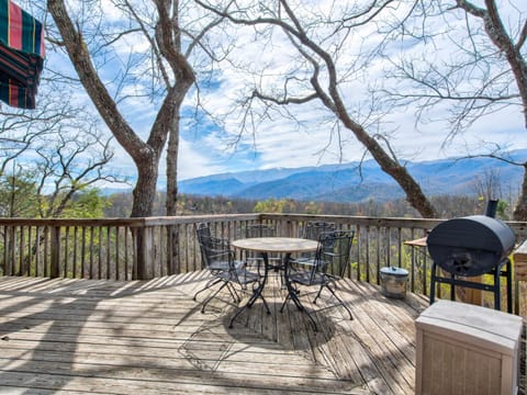 Patio, BBQ facilities, View (from property/room), Mountain view