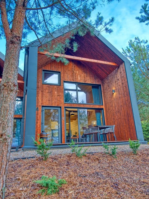 Tleń Lodge - domy całoroczne z jacuzzi w cenie! Apartment in Pomeranian Voivodeship