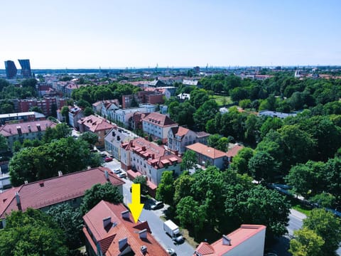 Property building, Nearby landmark, Facade/entrance, Bird's eye view