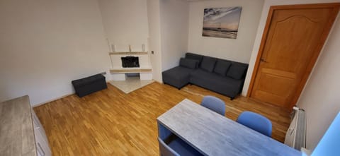 Communal lounge/ TV room, Dining area