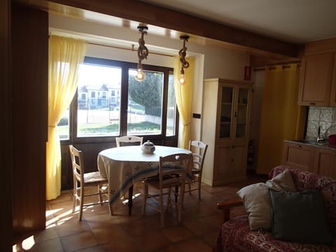 Living room, Dining area