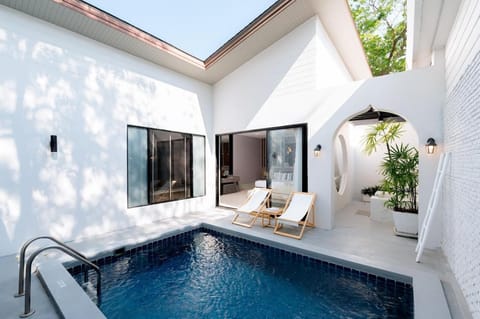 Pool view, Swimming pool