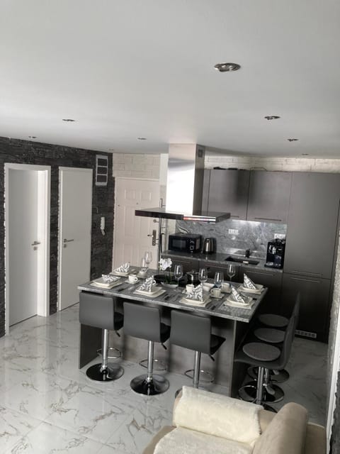 Kitchen or kitchenette, Living room, Dining area