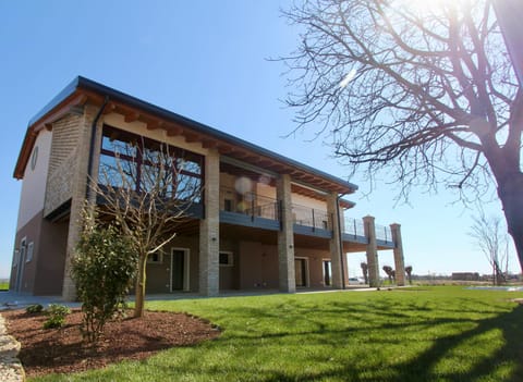 Patio, Facade/entrance, Garden view