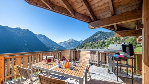 Balcony/Terrace, Mountain view