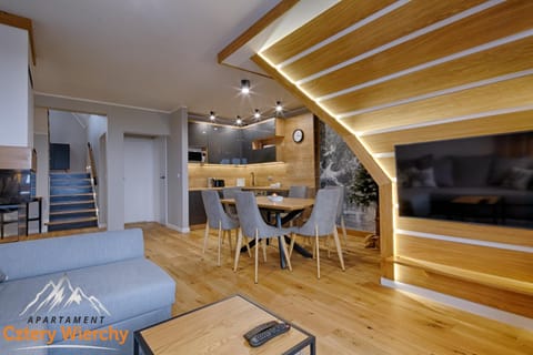 TV and multimedia, Balcony/Terrace, Living room, Seating area, Mountain view