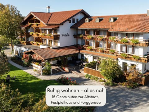 Property building, Garden, View (from property/room), Balcony/Terrace, Garden view