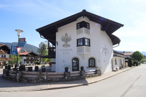 Property building, Facade/entrance, Summer