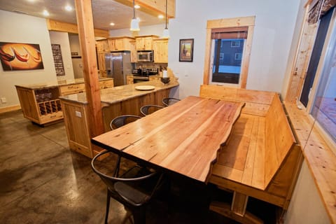 Elk Ridge by Casago McCall - Donerightmanagement House in McCall