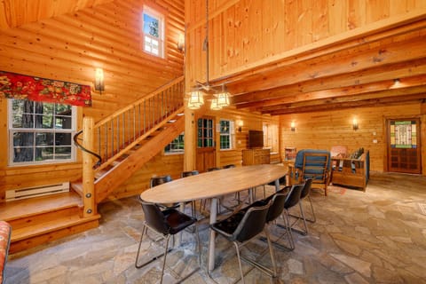 Rocky Shore Escape by Casago McCall - Donerightmanagement House in Valley County