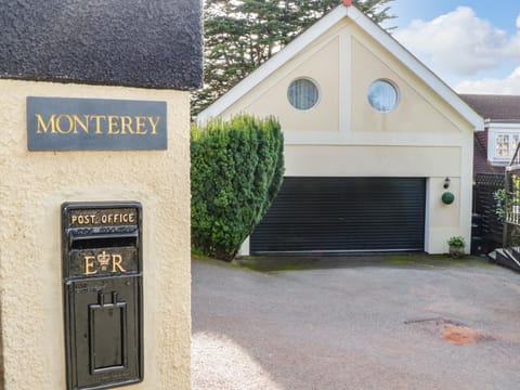 Monterey Mews House in Torquay