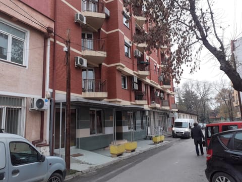 Property building, Day, Street view
