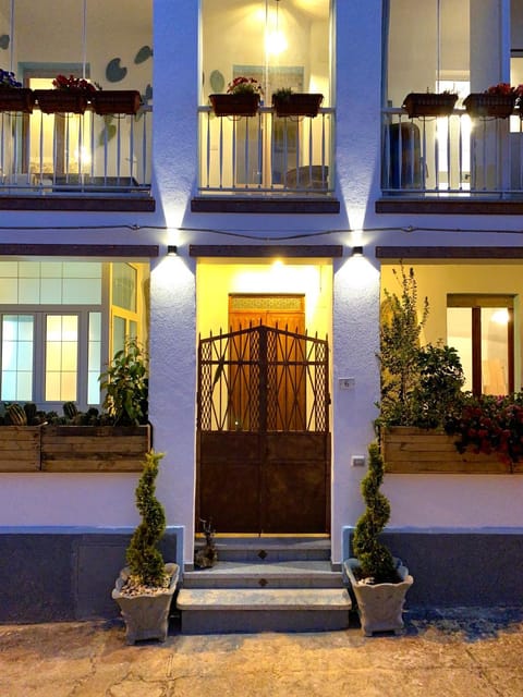 Property building, Facade/entrance