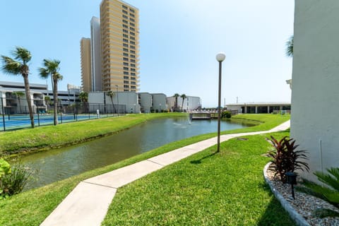 Sugar Beach E7 'Ocean Seven' House in Lower Grand Lagoon