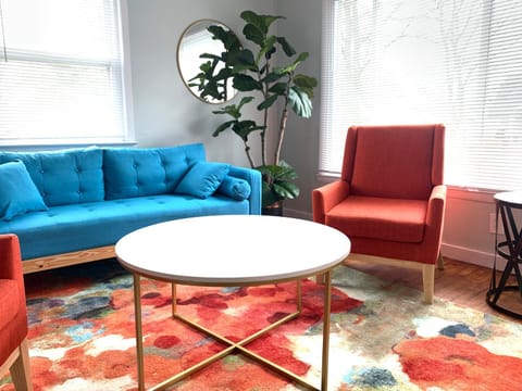 The Modern Stylish Gem Of Pontiac - 5 Min To GM House in Auburn Hills