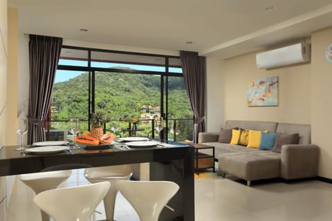 Natural landscape, Living room, Seating area, Dining area, Mountain view