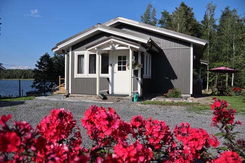 Facade/entrance, Lake view