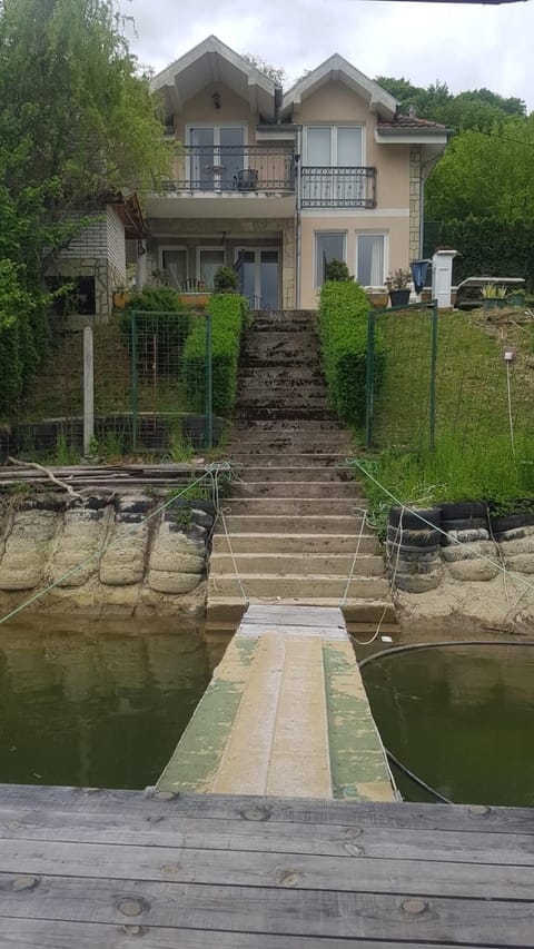 Lake House House in Serbia