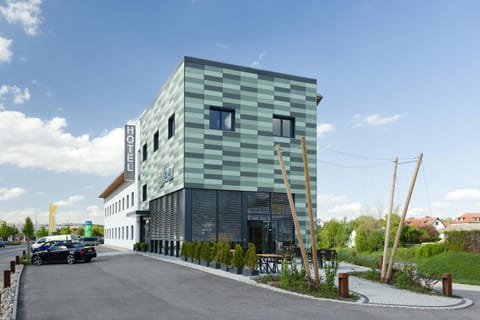 Property building, Facade/entrance