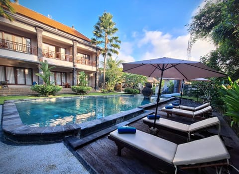 Property building, Swimming pool
