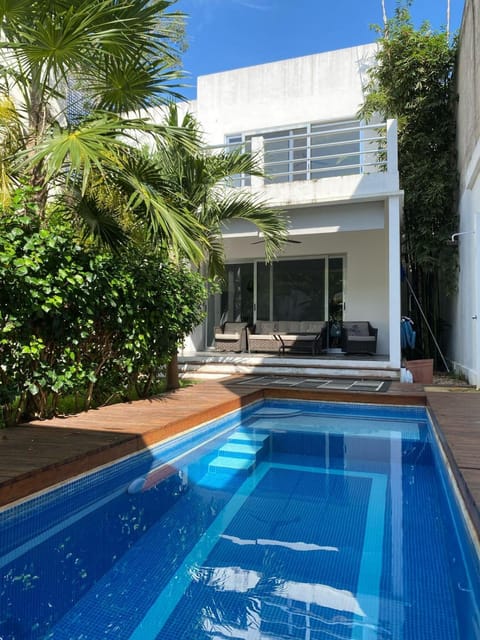 Day, Garden, Swimming pool, Swimming pool