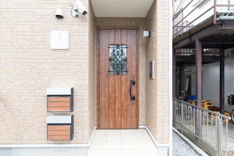 Property building, Facade/entrance, Day