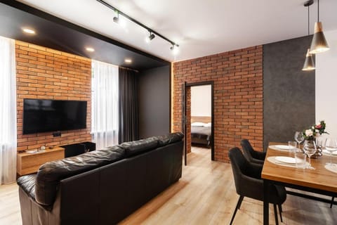 TV and multimedia, Seating area, Dining area, Evening entertainment