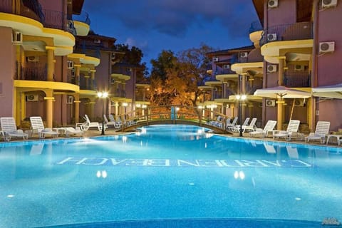 Patio, Swimming pool