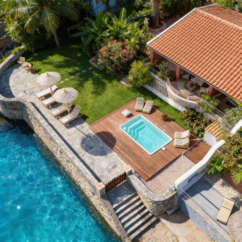 Property building, Patio, Spring, Garden, Garden view, Pool view, Swimming pool, sunbed