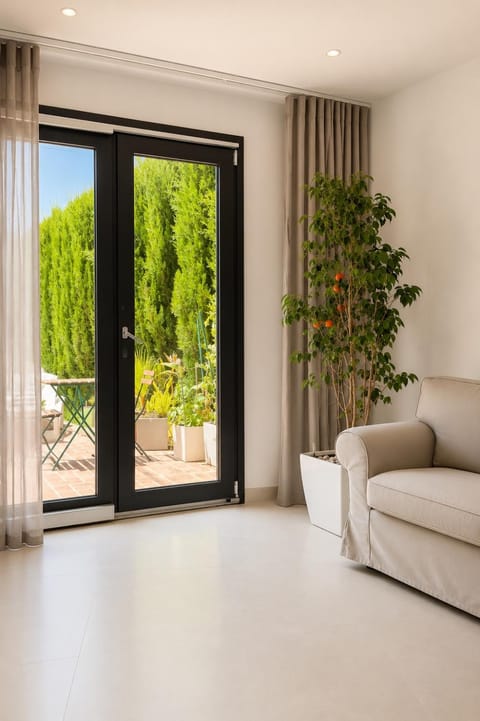 Patio, Garden, View (from property/room), Living room, Garden view