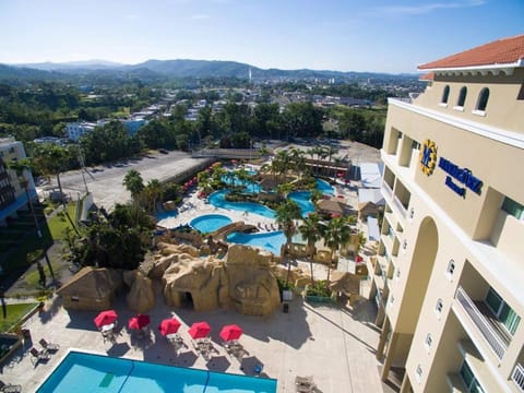 Property building, Day, Bird's eye view, Aqua park, Mountain view, Pool view, Swimming pool
