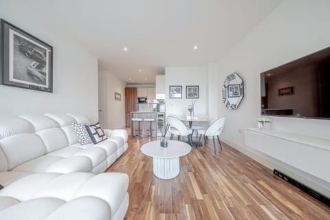 TV and multimedia, Living room, Dining area