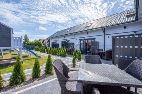 Property building, Garden, Garden view