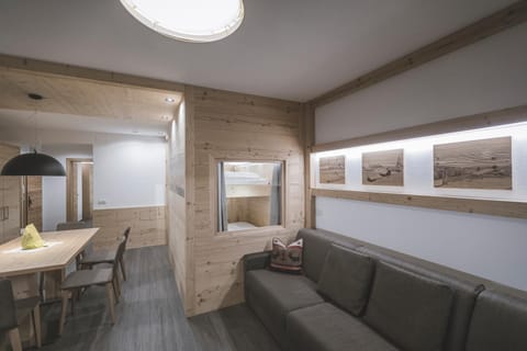 Kitchen or kitchenette, Living room, Seating area