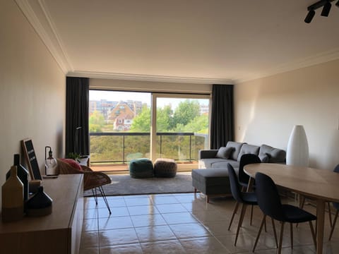 Ruim 3 slaapkamerappartement vlakbij het strand Apartment in Koksijde