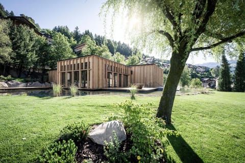 Spring, Summer, Sauna, Spa and wellness centre/facilities
