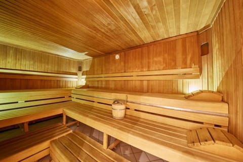 Sauna, Spa and wellness centre/facilities, Swimming pool