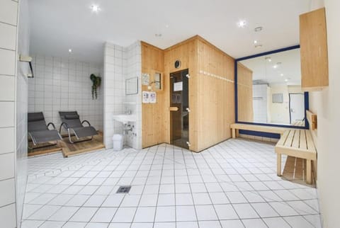 Sauna, Spa and wellness centre/facilities, Swimming pool