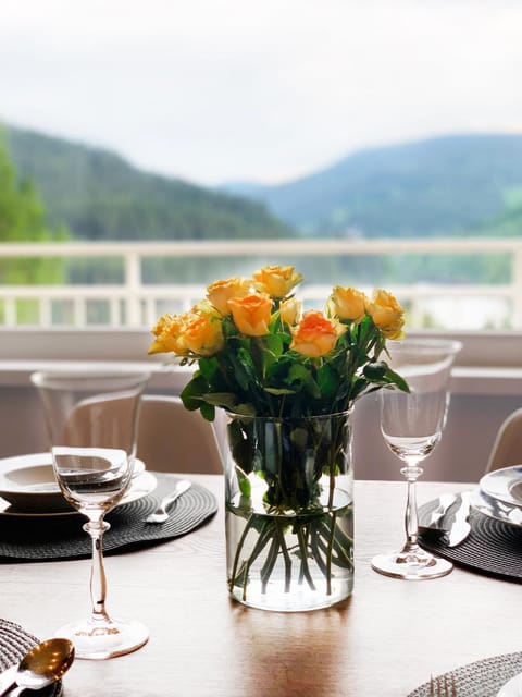 Decorative detail, Dining area, Lake view, Mountain view