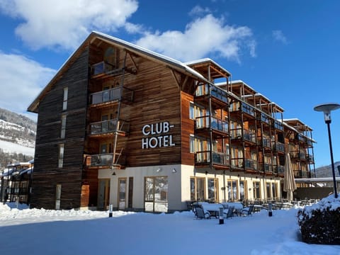 Property building, Day, Winter