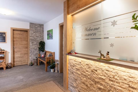 Facade/entrance, Decorative detail