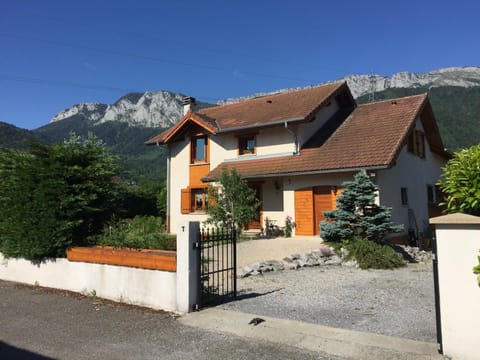 Lac d'Annecy Bed and Breakfast in Doussard