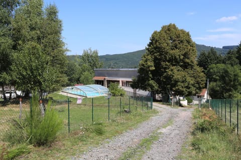 Facade/entrance, Natural landscape, Garden, Mountain view, Swimming pool