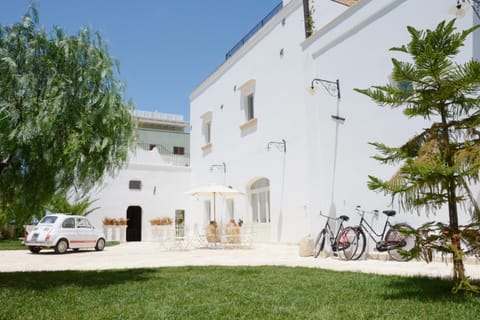 Property building, Garden