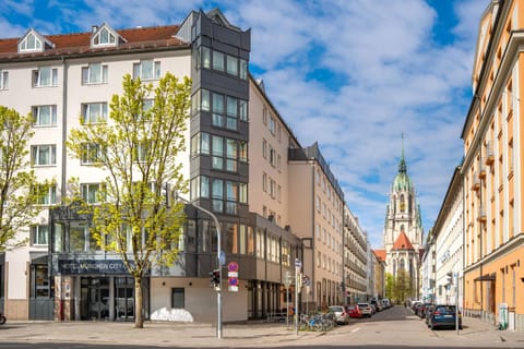 Facade/entrance, People, View (from property/room), Balcony/Terrace, Parking