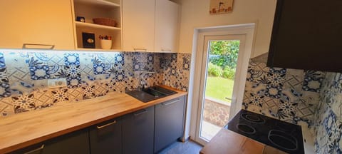 View (from property/room), Kitchen or kitchenette, stove