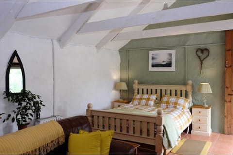 Cottage Sleeps 2- Wood Fire Garden Pets Parking House in England