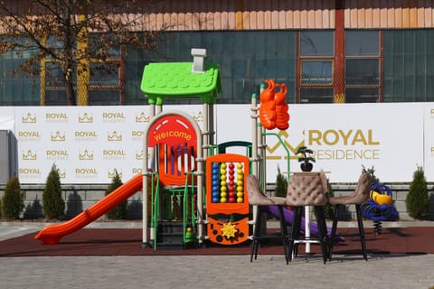 Day, Property logo or sign, Children play ground, Garden, Kids's club