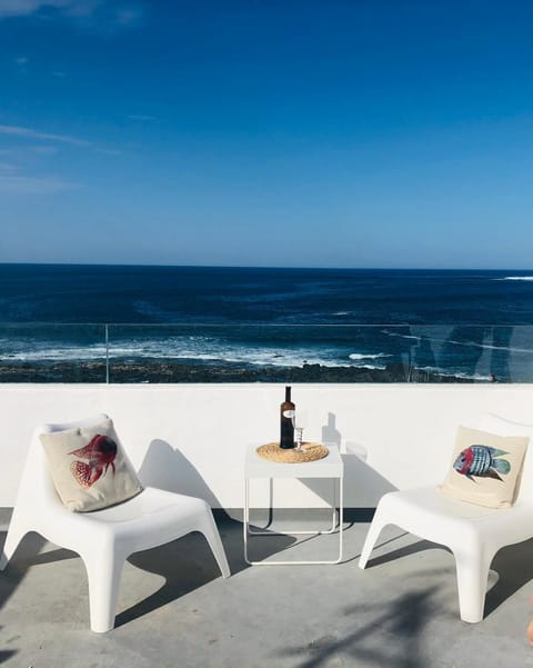 BBQ facilities, Balcony/Terrace, Sea view, Area and facilities